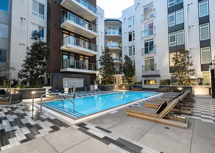 Modern Muse 2 Bed Apt In Hollywood Ca With Free Parking