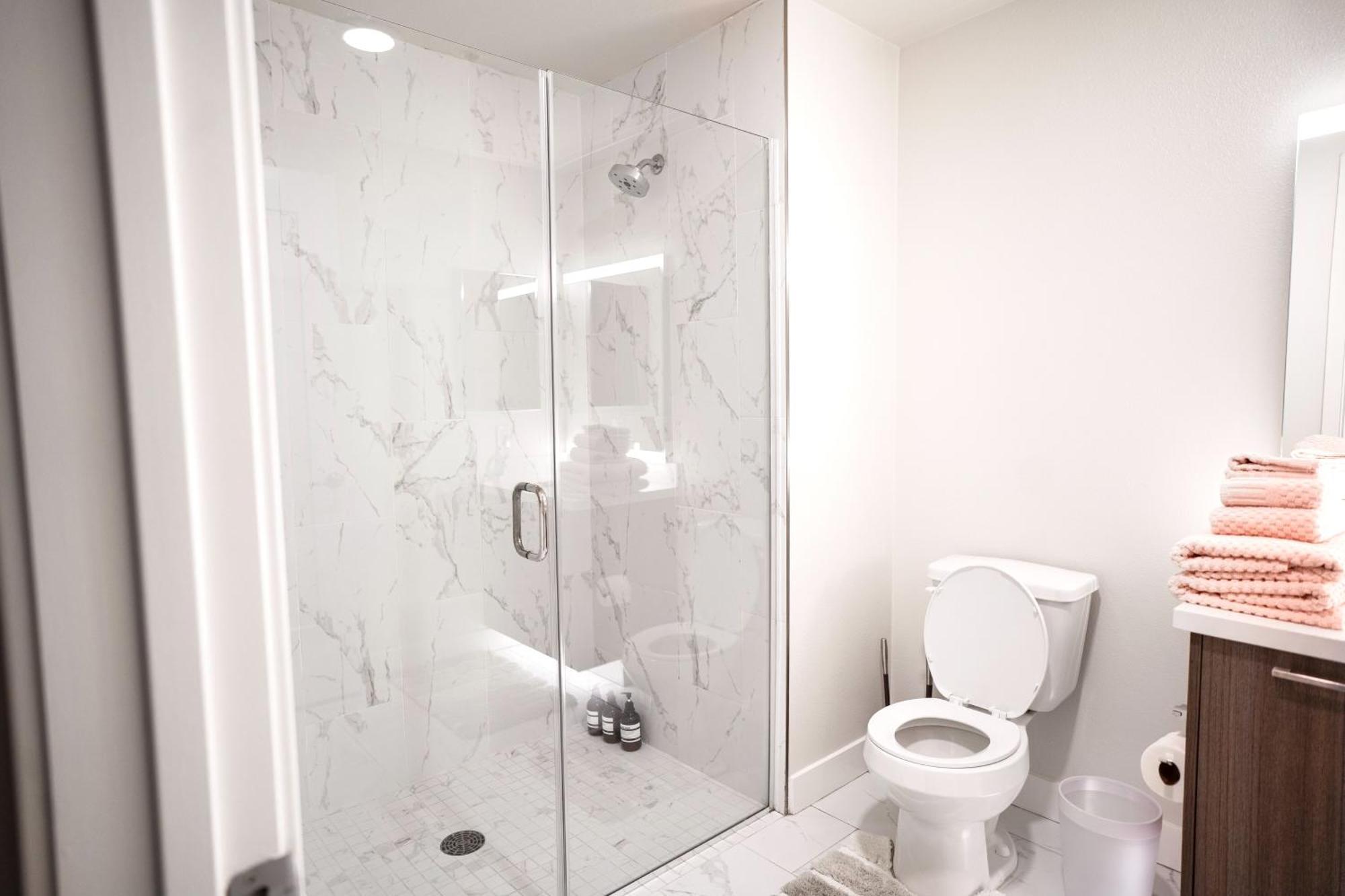 Modern Muse 2 Bed In Hollywood Ca With Free Parking *